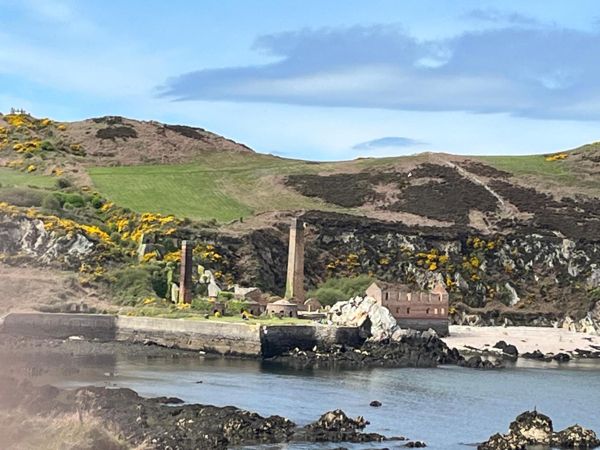 Castellor Bed & Breakfast Cemaes Exterior foto